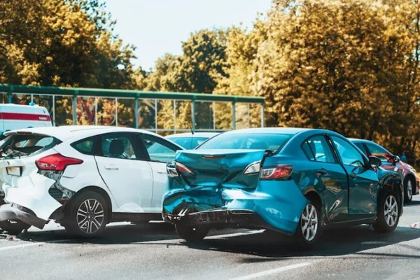 A multi-vehicle chain collision on the highway requiring car insurance claims and damage assessment for all parties fro Atlanta Metro Law.